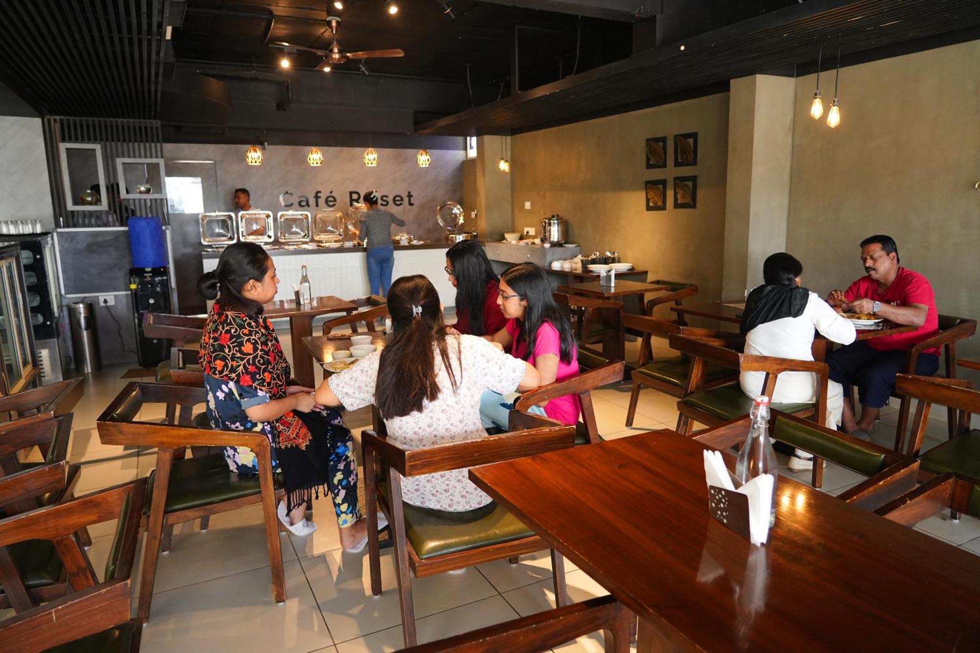 Purple Cloud Hotel Devanahalli エクステリア 写真