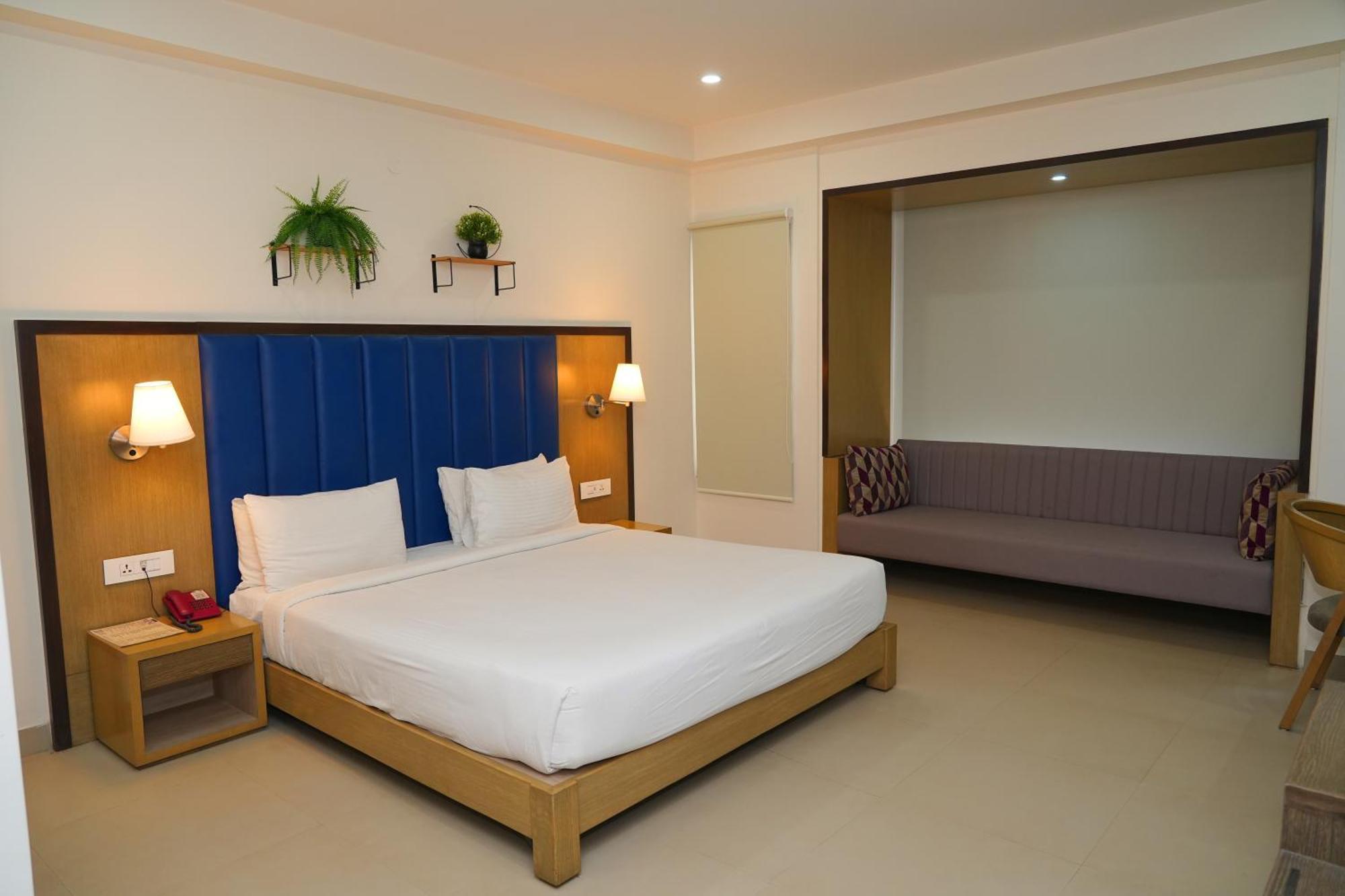 Purple Cloud Hotel Devanahalli エクステリア 写真